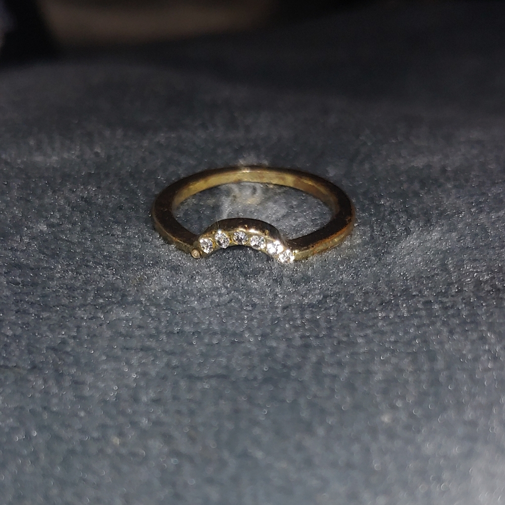 Elegant Gold and Silver Women's Ring